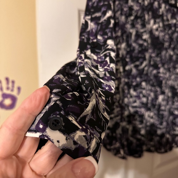 Beautiful purple top.  Very comfortable! - Picture 4 of 4